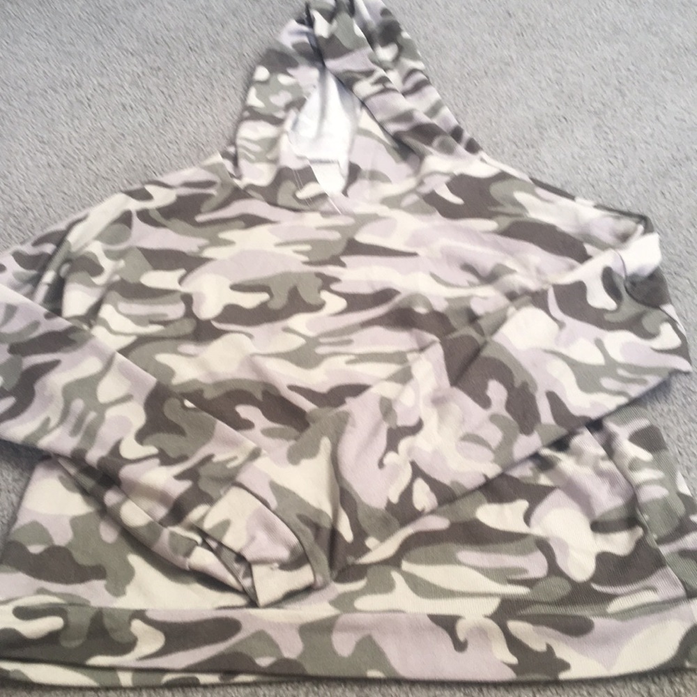 Camouflage hoodie crop top
